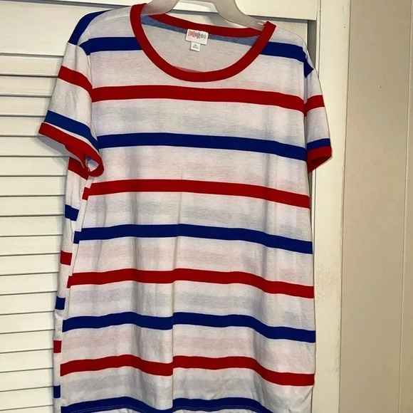 lularoe women’s red white blue tshirt short sleeve size XL - Picture 2 of 3